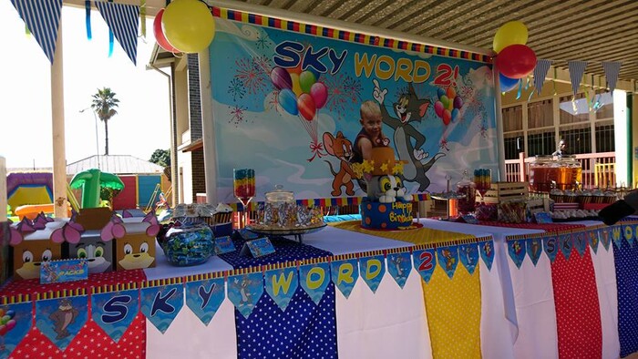 Kiddies Theme Parties offers personalized birthday party supplies and decor for sale.