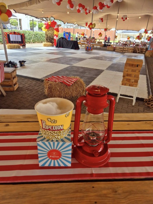 Kiddies Theme Parties offers personalized birthday party supplies and decor for sale.