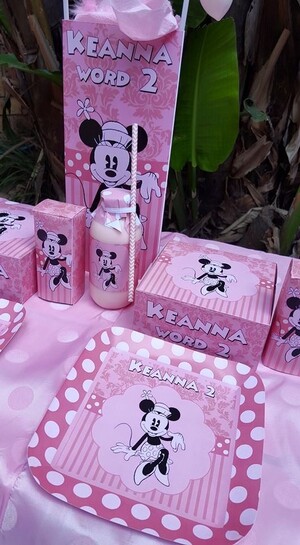 Kiddies Theme Parties not only make personalised Vintage Minnie Mouse party supplies, we can also do the entire party setup for you.