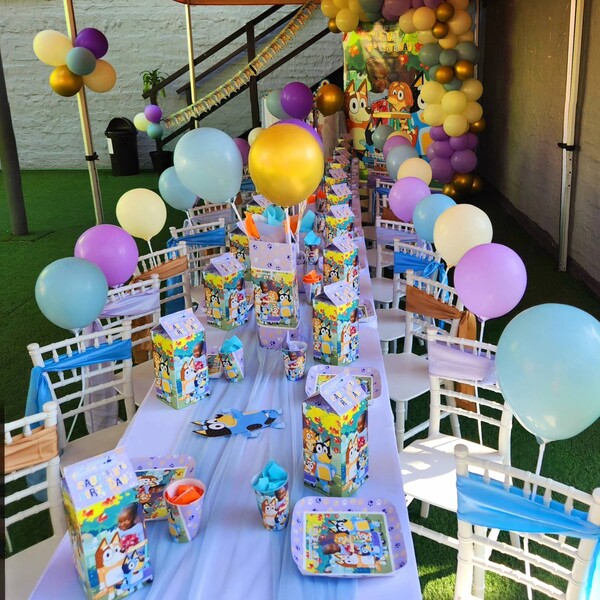 Kiddies Theme Parties offers personalized birthday party supplies and decor for sale.