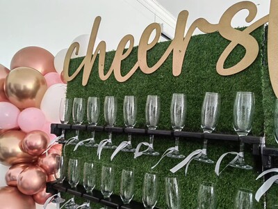 Kiddies Theme Parties offers personalized birthday party supplies and decor for sale.