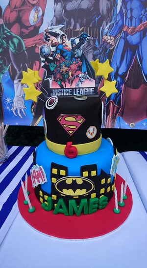 Kiddies Theme Parties offers personalized birthday party supplies and decor for sale.