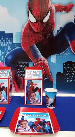 Kiddies Theme Parties offers personalized Spiderman party supplies and decor for sale.