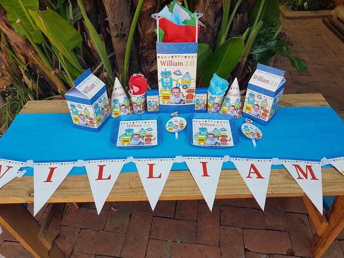 Kiddies Theme Parties offers personalized birthday party supplies and decor for sale.