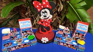 We are a Gauteng based events and party planning company specialising in custom made Mickey & Minnie Mouse party supplies.