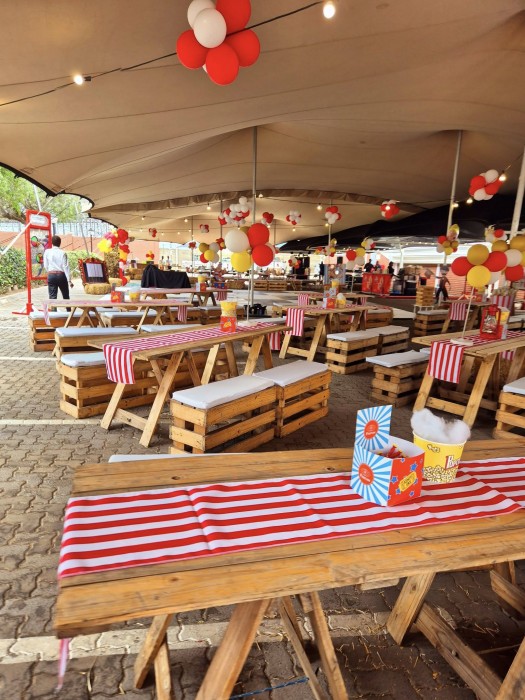 Kiddies Theme Parties offers personalized birthday party supplies and decor for sale.