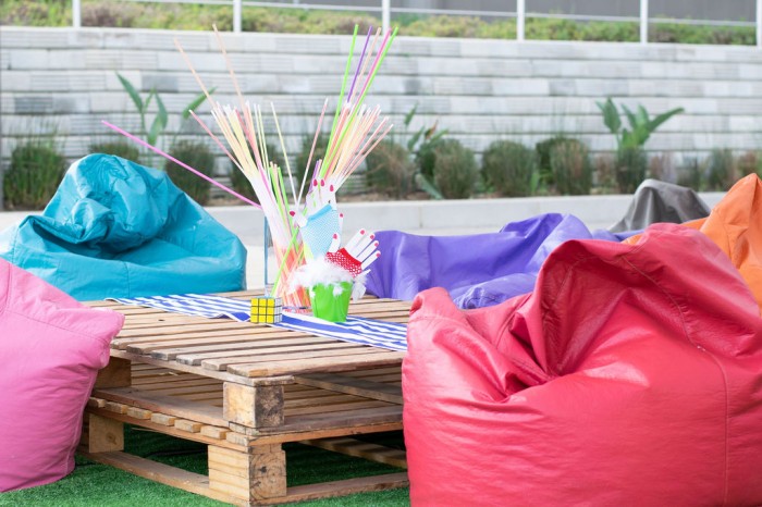 Kiddies Theme Parties offers personalized birthday party supplies and decor for sale.