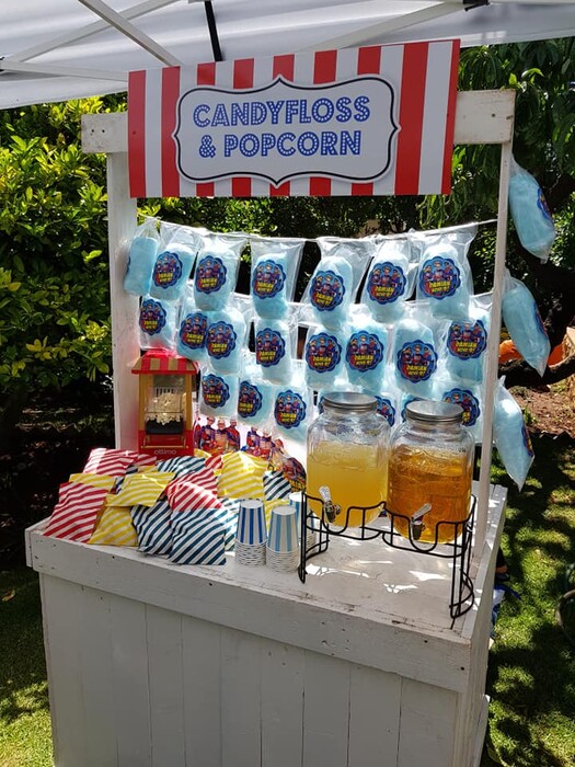 Kiddies Theme Parties offers personalized birthday party supplies and decor for sale.