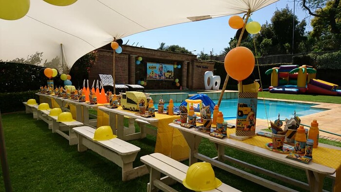 Kiddies Theme Parties offers personalized birthday party supplies and decor for sale.