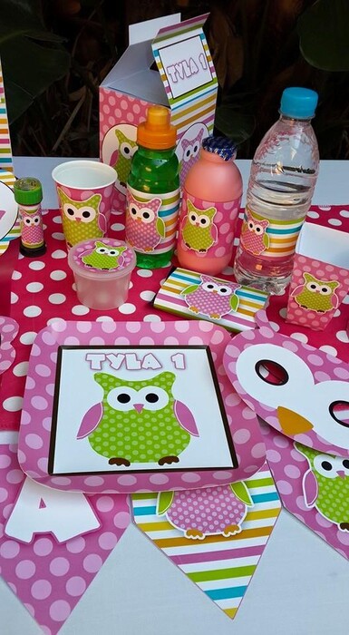 Kiddies Theme Parties offers personalized birthday party supplies and decor for sale.