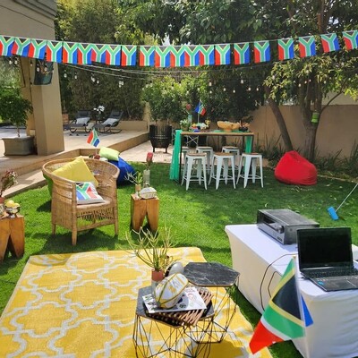 Kiddies Theme Parties offers personalized birthday party supplies and decor for sale.
