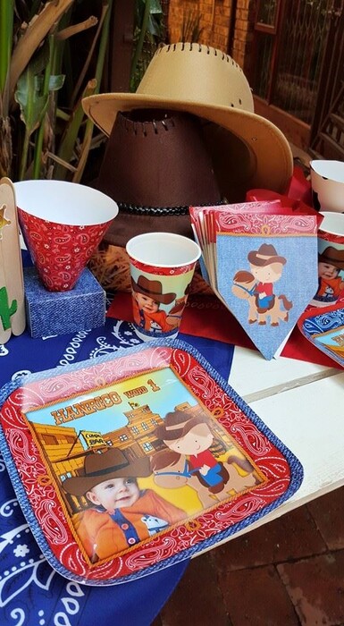 Our custom made Cowboy & Cowgirl party supplies include party hats, printed t-shirts, badges and more.