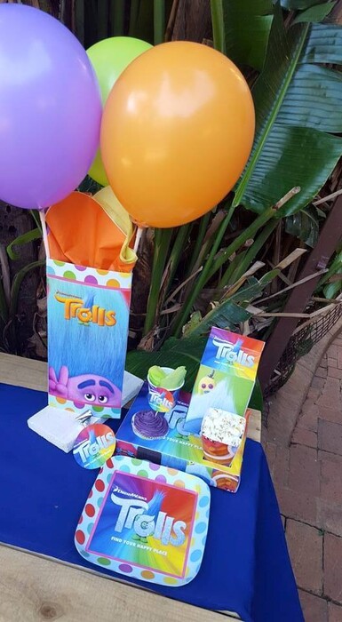 Kiddies Theme Parties offers personalized birthday party supplies and decor for sale.