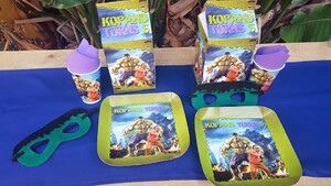 Kiddies Theme Parties offers personalized The Hulk party supplies and decor for sale.