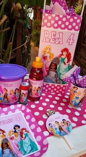 Kiddies Theme Parties offers personalized Disney Princesses party supplies and decor for sale.