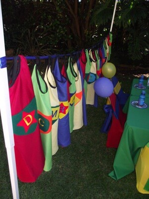 Kiddies Theme Parties offers personalized birthday party supplies and decor for sale.