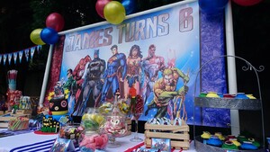 Kiddies Theme Parties offers personalized birthday party supplies and decor for sale.