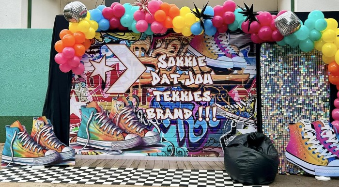 Kiddies Theme Parties offers personalized birthday party supplies and decor for sale.