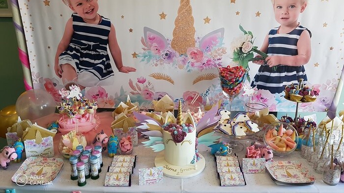 Kiddies Theme Parties offers personalized birthday party supplies and decor for sale.