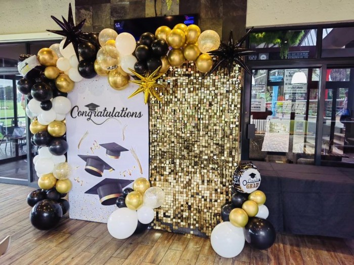 Kiddies Theme Parties offers personalized birthday party supplies and decor for sale.
